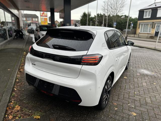 Peugeot 208 1.2 PureTech 100 Allure Dode hoek sensor/2x Camera/Stoelverwarming.