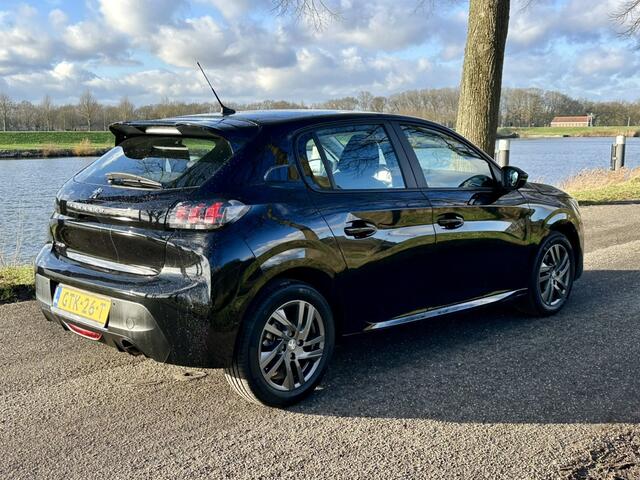 Peugeot 208 1.2 PureTech Active Pack | Automaat | Carplay | Navigatie | Cruise control | Parkeersensor