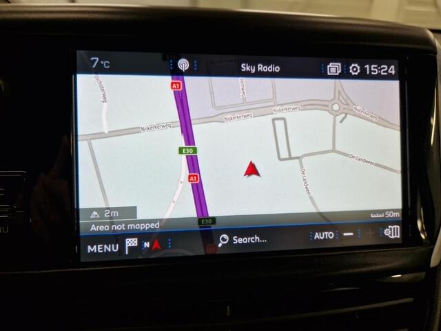 Peugeot 208 1.2 AUTOMAAT Signature, Cruise Control, Navi, NL/NAP!