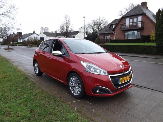 Peugeot 208 1.2 PURETECH ALLURE