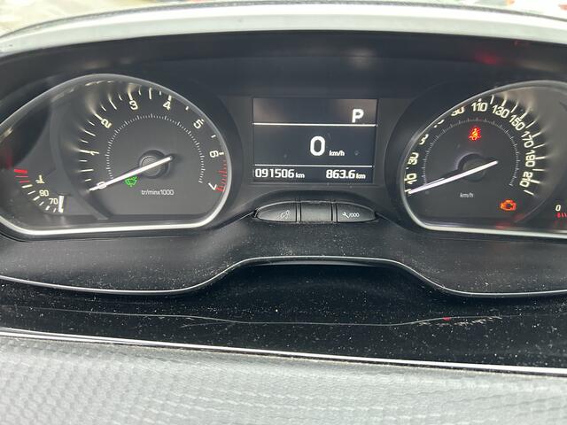 Peugeot 208 1.2 PureTech Allure Camera Panodak Vol Leder Cruise Climaat