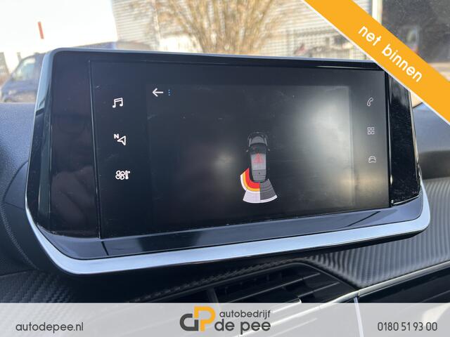 Peugeot 208 1.2 PureTech Active GARANTIE/CARPLAY/CLIMA/CRUISE/NAVI/PARKEERSENS./LICHTMETAAL rijklaarprijs!