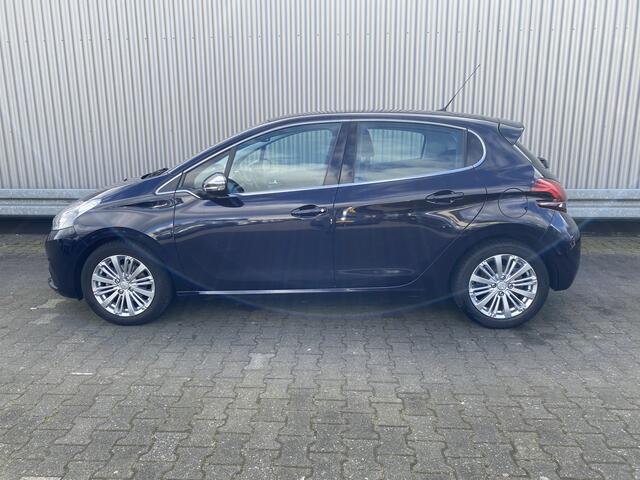 Peugeot 208 1.2 PureTech Blue Lease Executive 5-Drs, Clima, Navi, CC, PDC, Bluetooth, PDC, LM, z.g.a.n. APK - Inruil Mogelijk -