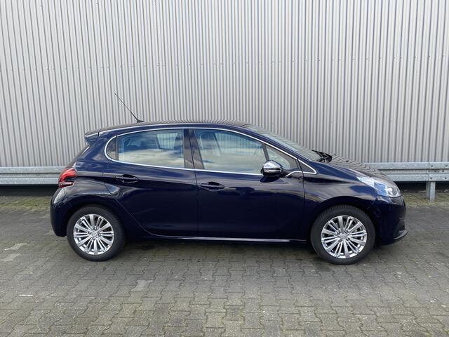 Peugeot 208 1.2 PureTech Blue Lease Executive 5-Drs, Clima, Navi, CC, PDC, Bluetooth, PDC, LM, z.g.a.n. APK - Inruil Mogelijk -