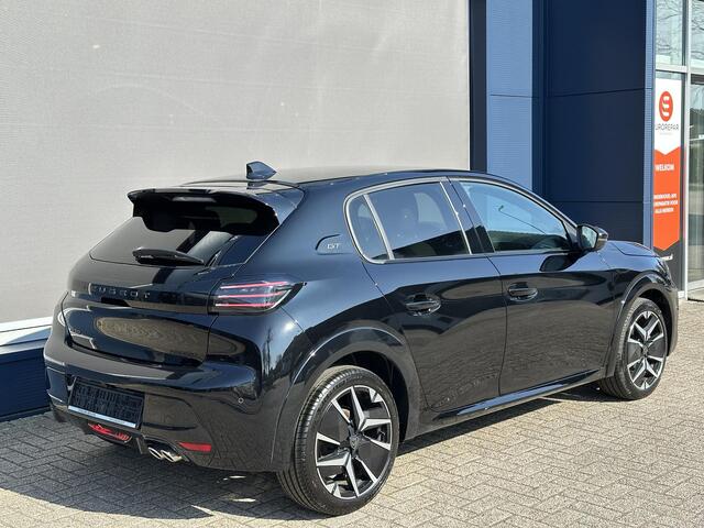 Peugeot 208 1.2 Hybrid 145 e-DCS6 GT | Bouwjaar 2025 | Full LED Verlichting | Navigatie via Telefoon | Camera | Parkeersensoren | Cruise Control | Keyless Entry | Dakspoiler | DAB+ Radio | Digitaal Dashboard | Apple Carplay Draadloos | Sportieve GT Uitvoering |