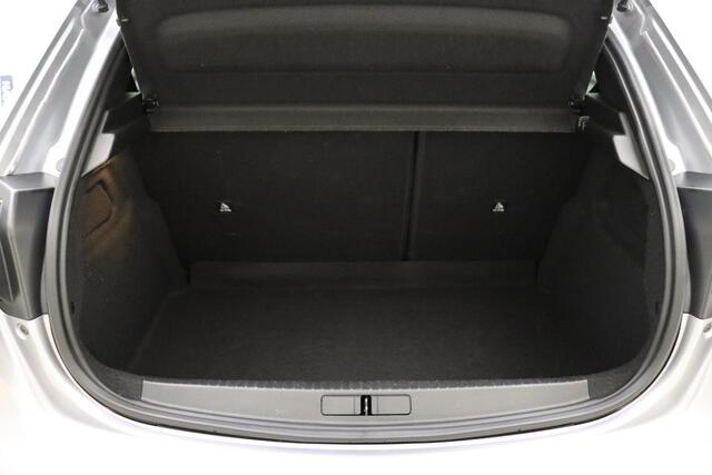 Peugeot 208 Hybrid e-DCS6 Allure 100 PK | Automaat | Licht metalen velgen | Camera | Parkeersensor | Navigatie | DAB+ | Adaptieve cruise control | 1e eigenaar