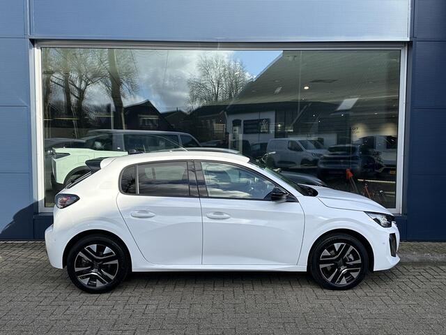 Peugeot 208 Hybrid 110 e-DCS6 Allure | 2025 auto! | Hybride Elektrisch rijden met Automaat | Achteruitrij-Camera | Stoelverwarming | LED Verlichting | Navigatie via Apple Carplay/Android Auto | Lichtmetalen Velgen | Cruise & Climate Control | Keyless-Entry |