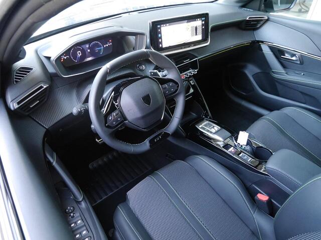 Peugeot 208 1.2 Hybrid 110 e-DCS6 GT | Nieuwe auto | Navigatie | Rondom camera | Adaptieve cruise control | Draadloze telefoonlader | Climate control | Dodehoek detectie