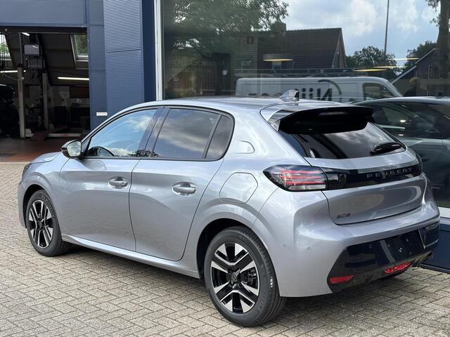 Peugeot 208 1.2 Turbo 100 PK Allure | Bouwjaar 2025 | ¤ 5.750 DEMO Voordeel | Navigatie via Telefoon | Stoelverwarming | 360 Graden Camera | Keyless Entry & Start | LED Verlichting | Climate Control | Dode Hoek Detectie | Voor + Achter Parkeersensoren | 16" Lichtmeta