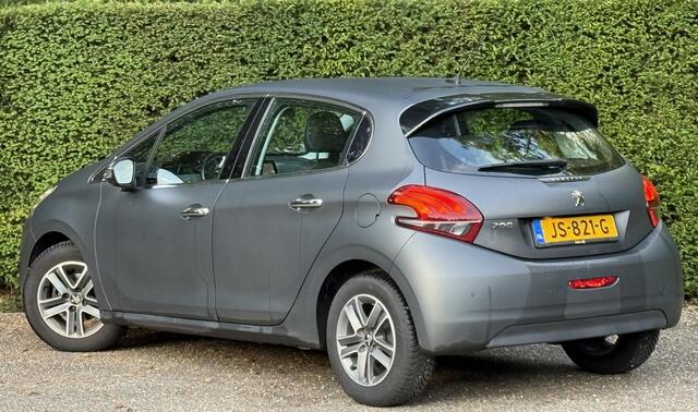 Peugeot 208 1.2 PureTech Active navigatie 5-deurs dealer onderhouden