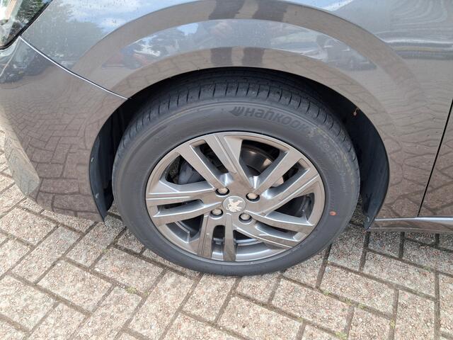 Peugeot 208 1.2 PureTech Active Pack | Airco | Cruise control | LM Velgen | Navigatie | 1e Eigenaar | RIJKLAARPRIJS INCL 12 MAANDEN GARANTIE EN BEURT