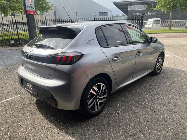 Peugeot 208 1.2 PureTech Allure // HALF LEDER // NAVI+CARPLAY // CAMERA+SENSOREN // CLIMA // CRUISE //
