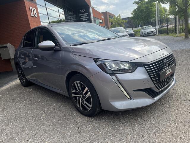 Peugeot 208 1.2 PureTech Allure // HALF LEDER // NAVI+CARPLAY // CAMERA+SENSOREN // CLIMA // CRUISE //