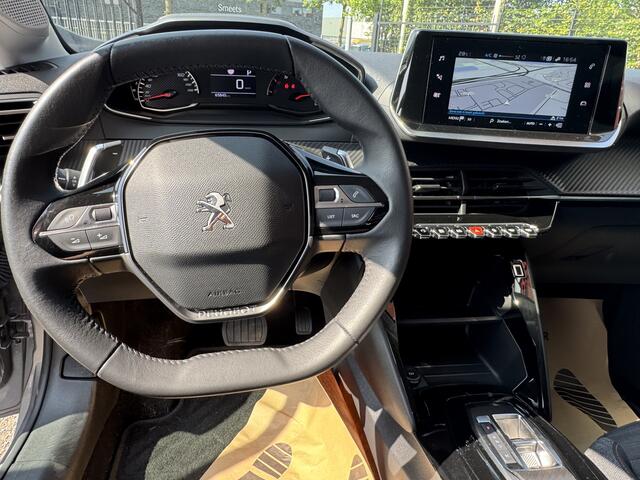 Peugeot 208 1.2 PureTech Allure // CRUISE // NAVI // PDC // APPLE CARPLAY - ANDROID AUTO // DAB RADIO // LED //