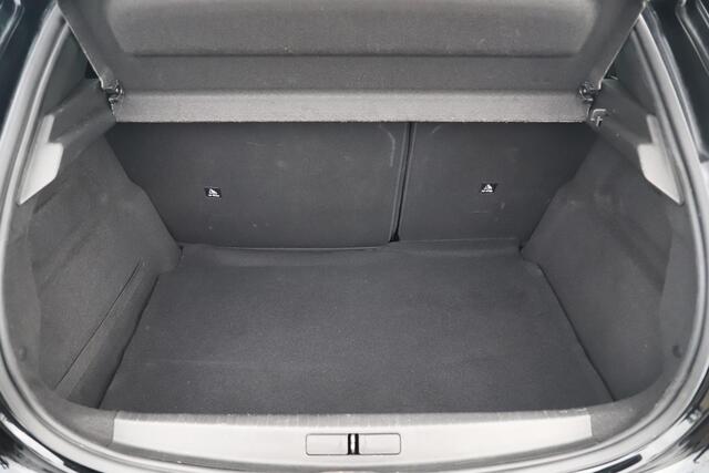 Peugeot 208 1.2 PureTech Blue Lease Active NIEUWE DB RIEM!! Navigatie Carplay Android Bluetooth Airco Cruise Control