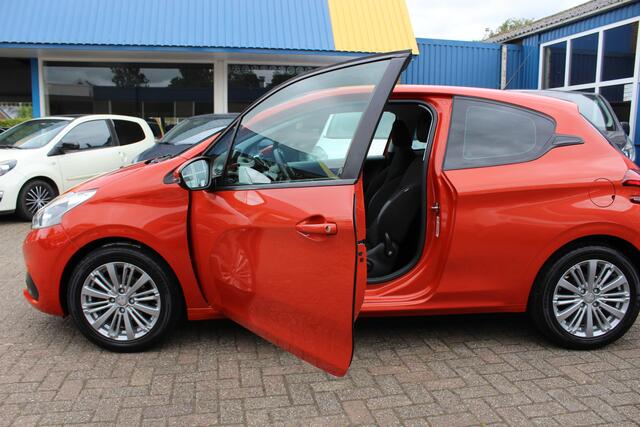 Peugeot 208 1.2i "Active" LMV - Airco - Cruise !!!