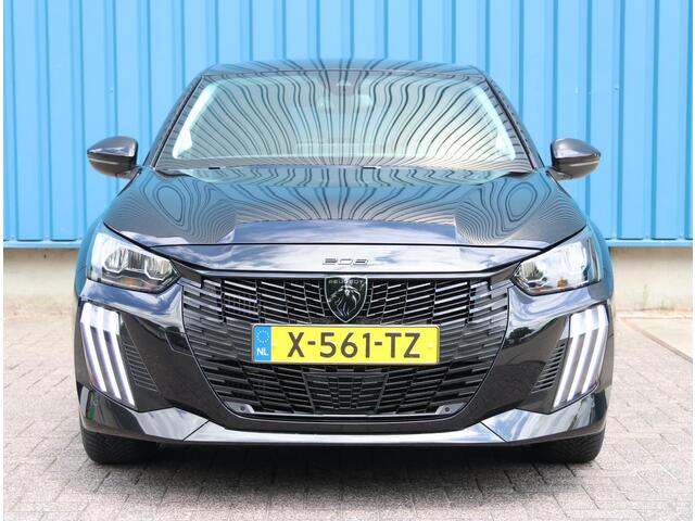 Peugeot 208 Hybrid 100PK e-DCS6 Allure | AUTOMAAT | AppleCarplay/AndroidAuto | Parkeersensoren | FULL LED | Lederen Stuurwiel | Climate Control | Cruise Control | 16" LMV | Privacy Glass |