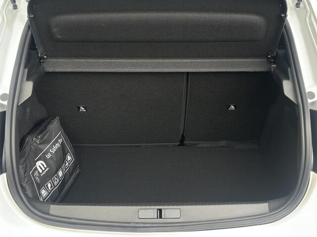 Peugeot 208 1.2 Hybrid 110 e-DCS6 Style | Parkeersensoren | Apple Carplay/Android Auto | Cruise Control | DAB | LED | Isofix |