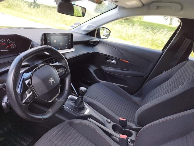 Peugeot 208 1.2 PureTech Active Pack ** 101 PK ** 6-bak ** NAVI ** Stoelverwarming **