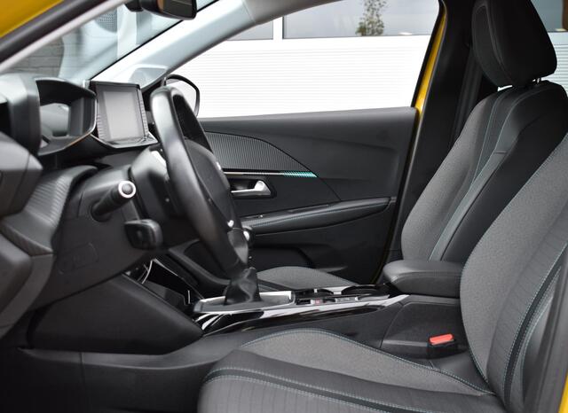 Peugeot 208 1.2 PureTech 100PK Allure | Panodak | Carplay | Keyless | Incl. garantie