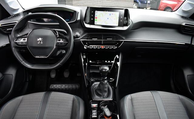 Peugeot 208 1.2 PureTech 100PK Allure | Panodak | Carplay | Keyless | Incl. garantie