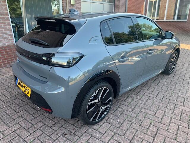 Peugeot 208 Hybrid 136 e-DCS6 GT