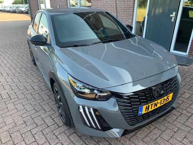 Peugeot 208 Hybrid 136 e-DCS6 GT