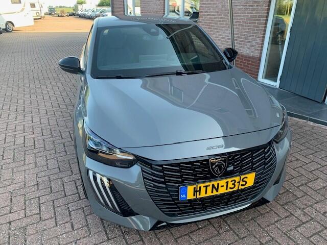 Peugeot 208 Hybrid 136 e-DCS6 GT