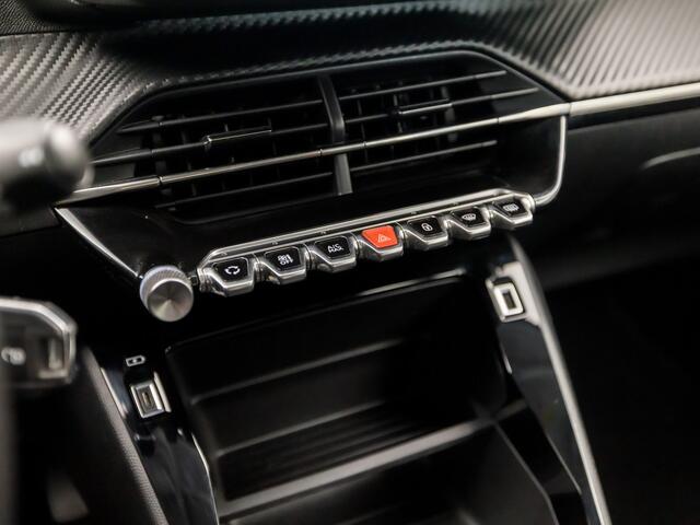 Peugeot 208 1.2 PureTech Sport (APPLE CARPLAY, GROOT NAVI, 360 CAMERA, LM VELGEN, SPORTSTOELEN, LANE ASSIST, LED KOPLAMPEN, PARKEERSENSOREN, NIEUWE APK, NIEUWSTAAT)