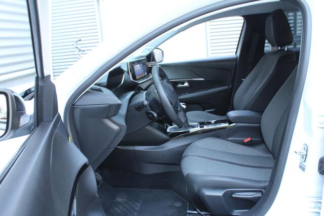 Peugeot 208 1.2 PureTech 101pk Allure NL-Auto NAP Clima Cruise Navi Camera Carplay LED 16"LMV