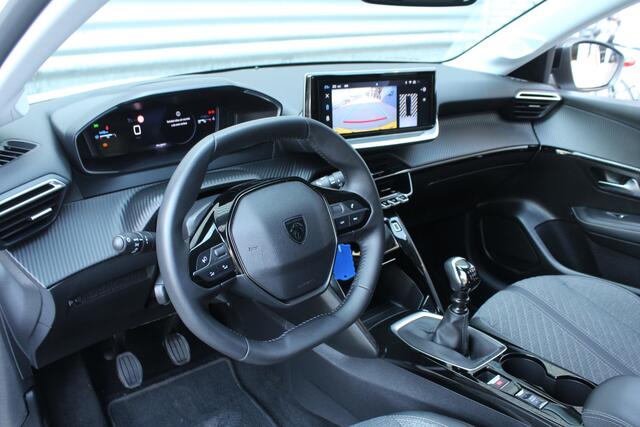 Peugeot 208 1.2 PureTech 101pk Allure NL-Auto NAP Clima Cruise Navi Camera Carplay LED 16"LMV