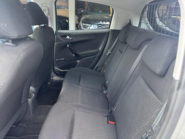 Peugeot 208 1.2 PureTech Active NL AUTO/NAVI/AIRCO