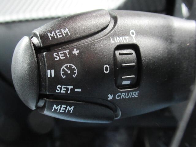 Peugeot 208 1.2 PureTech Active, Carplay + Android Auto / Navi / Airco / Parkeersensoren achter