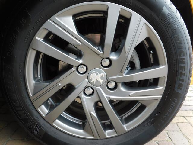 Peugeot 208 1.2 PureTech Allure Pack | Stoelverwarming