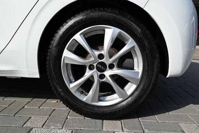 Peugeot 208 1.2 PureTech Blue Lion