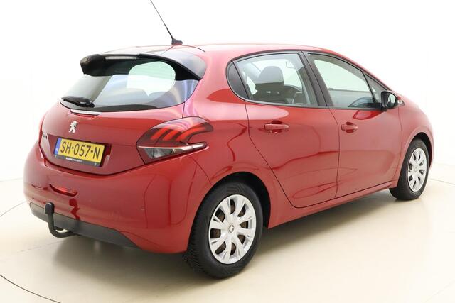 Peugeot 208 1.2 Blue Lion Navigatie | Trekhaak | Airco & Cruise Control | Telefoonvoorbereiding |