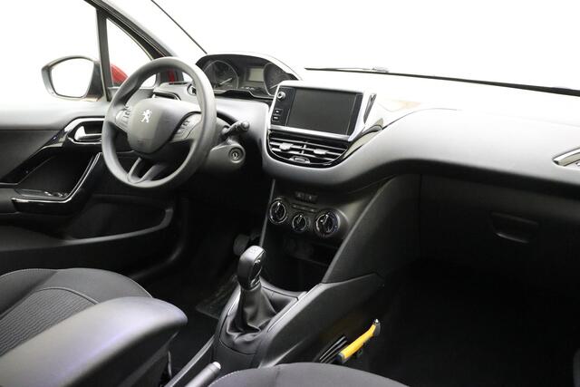 Peugeot 208 1.2 Blue Lion Navigatie | Trekhaak | Airco & Cruise Control | Telefoonvoorbereiding |