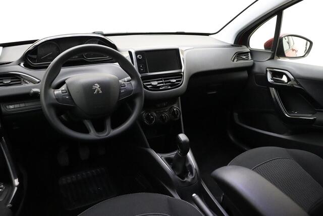 Peugeot 208 1.2 Blue Lion Navigatie | Trekhaak | Airco & Cruise Control | Telefoonvoorbereiding |