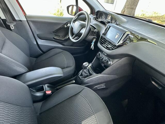 Peugeot 208 1.2 PureTech Blue Lion | Apple carplay | Airco | Zeer goed onderhouden