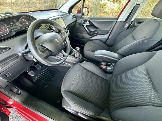 Peugeot 208 1.2 PureTech Blue Lion | Apple carplay | Airco | Zeer goed onderhouden