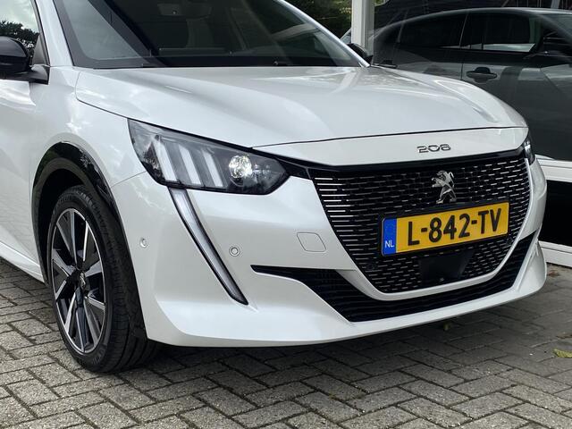 Peugeot 208 GT 1.2T 100pk | Digital Cockpit | Navigatie | Achteruitrijcamera | Keyless Entry | Dodehoek detectie | Parkeersensoren voor & achter