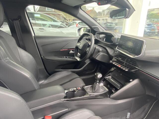 Peugeot 208 GT 1.2T 100pk | Digital Cockpit | Navigatie | Achteruitrijcamera | Keyless Entry | Dodehoek detectie | Parkeersensoren voor & achter