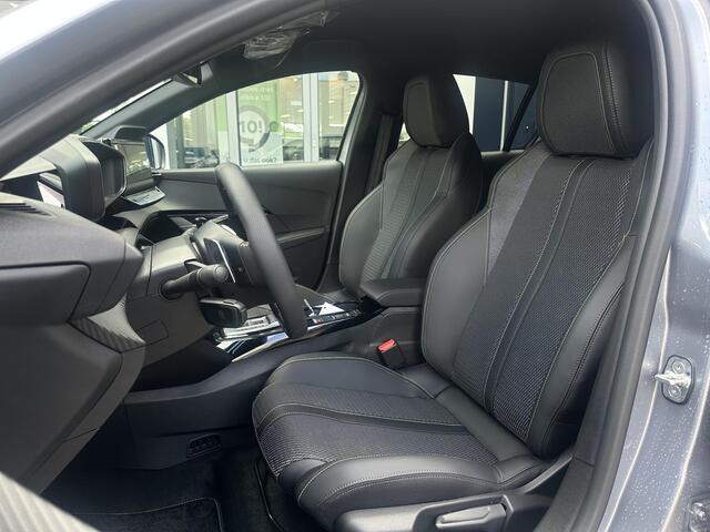 Peugeot 208 Hybrid 136 e-DCS6 GT | Parkeercamera/-sensoren (voor/achter) | Keyless Entry/Start | Dodehoek | Sfeerverlichting | Climate Control | Draadloze telefoonlader | Apple Carplay/Android Auto | Adaptive Cruise Control |