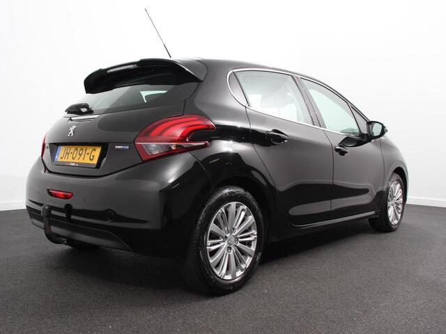 Peugeot 208 1.6 BlueHDi Allure Airco Navigatie Cruise control Lichtmetalen velgen