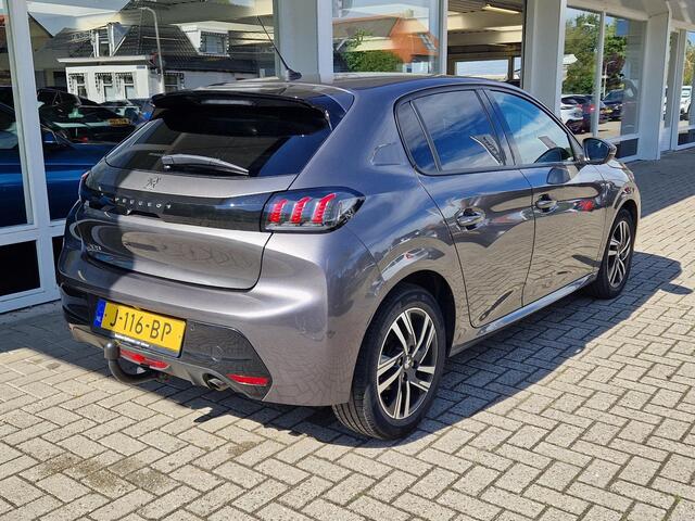 Peugeot 208 1.2 PureTech Blue Lease Allure | Trekhaak | Climate & Cruise Control | Navigatie | 3D-Cockpit |