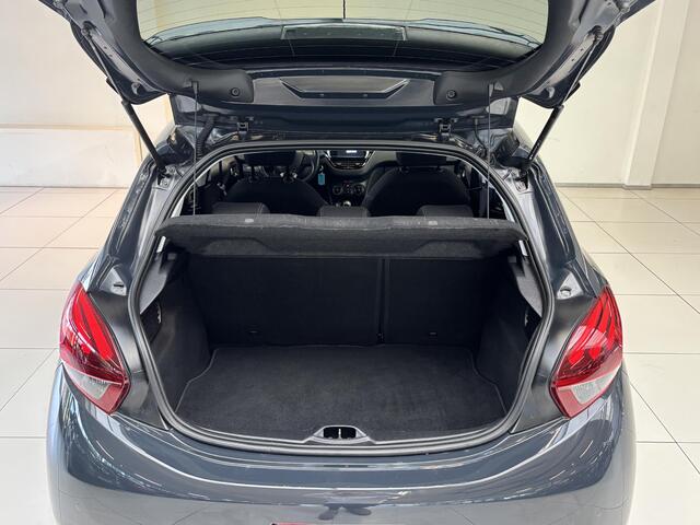 Peugeot 208 1.2 PureTech Urban Soul Navigatie | Parkeersensoren achter | Cruise control