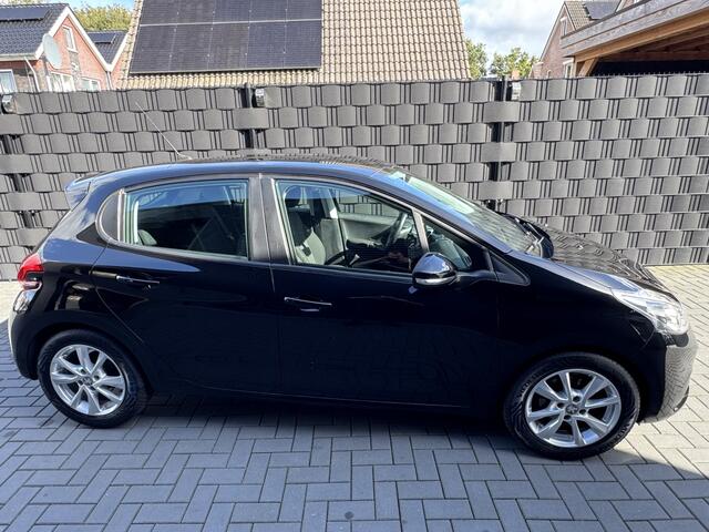 Peugeot 208 1.2 PureT. Blue Lion| 5DRS| NAVI| CLIMA| CRUISE| LM| NAP