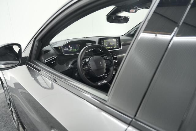Peugeot 208 PureTech 100 GT | Camera | Adaptieve Cruise Control | Navigatie | Apple Carplay
