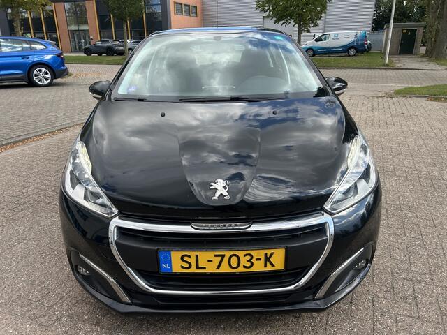 Peugeot 208 1.2 PureT. Blue Lion NAVI CRUISE PDC CARPLAY NAP!