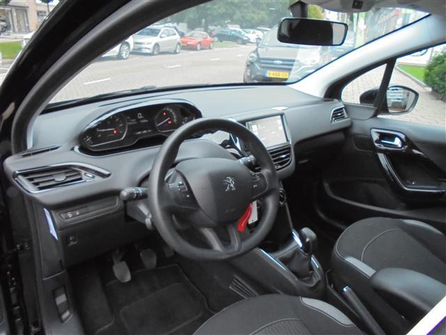 Peugeot 208 1.2 PureTech Blue Lion